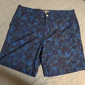 Peter Millar Crown Sport Carboro performance shorts Blue
Camouflage
